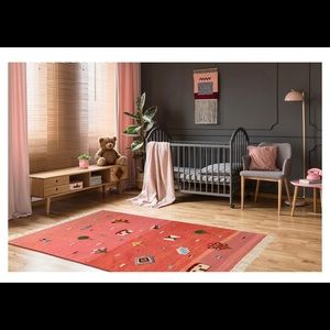 Handwoven Kids Rug: (2`7`` x 3`7``)